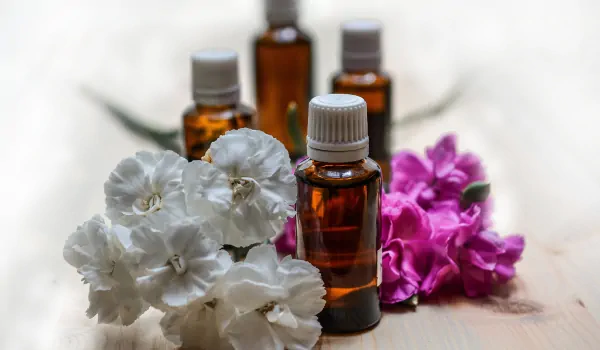 Aroma Siez Essential Oil Uses: Benefits and How to Use It